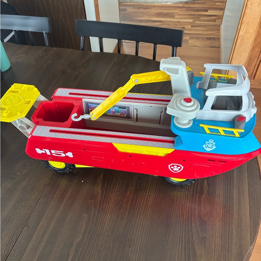 Paw Patrol Rescue Boat with Crane - Red, Yellow, Blue
